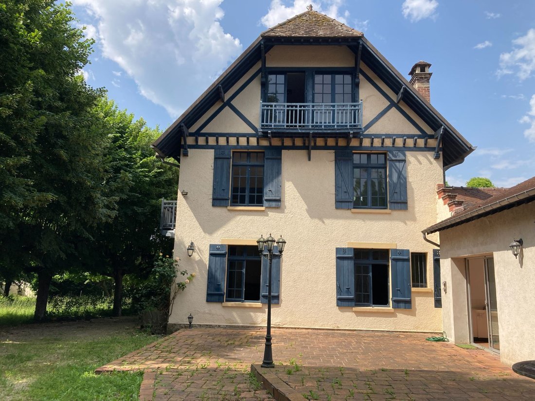 House in Couilly-Pont-aux-Dames, Ile-de-France, France 1 - 16276778