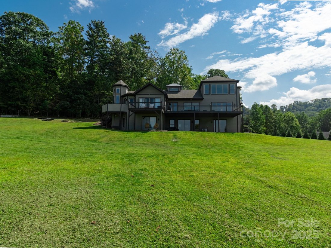 House in Hendersonville, North Carolina, United States 3 - 16276896