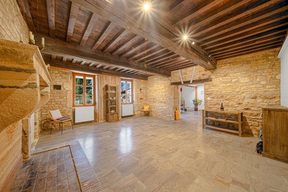 Estate in Vievy, Bourgogne – Franche-Comté, France 5 - 16276796
