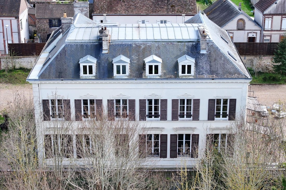 Whispers of the Eure: A 19th-Century Castle’s Timeless Embrace