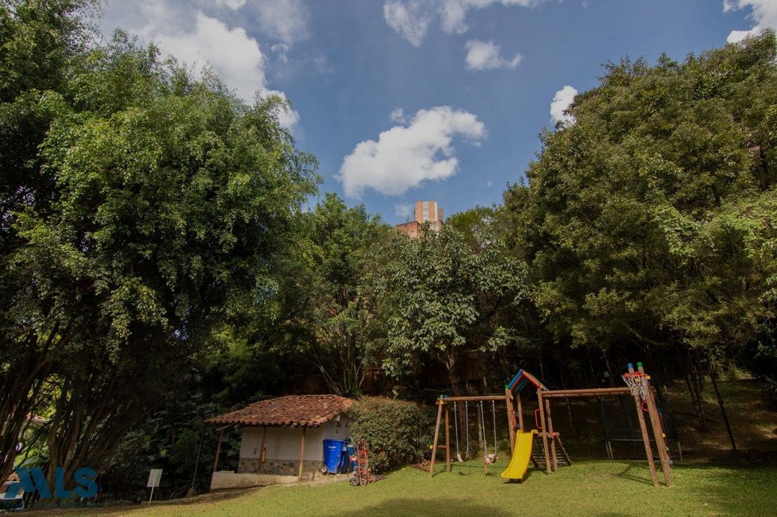 House in Medellín, Antioquia, Colombia 3 - 16270915