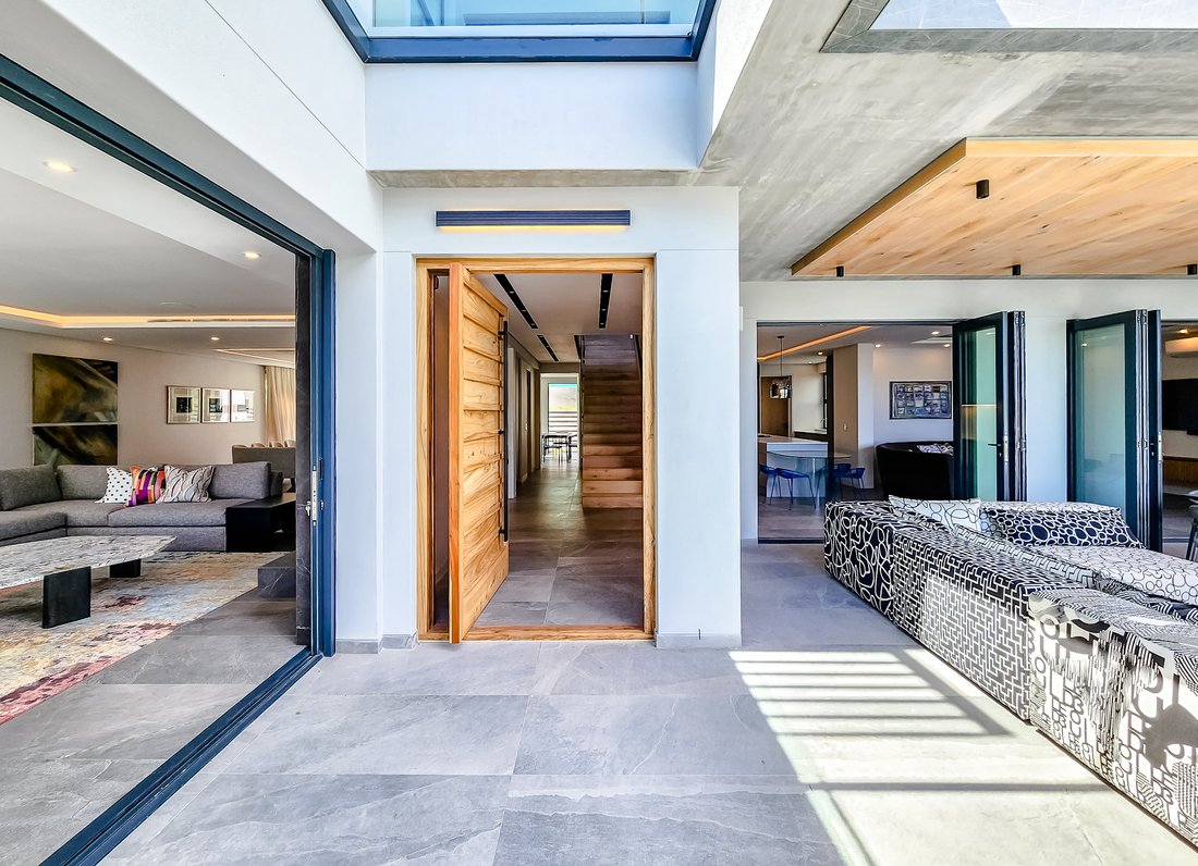 House in Bakoven, Cape Town, South Africa 4 - 16278399