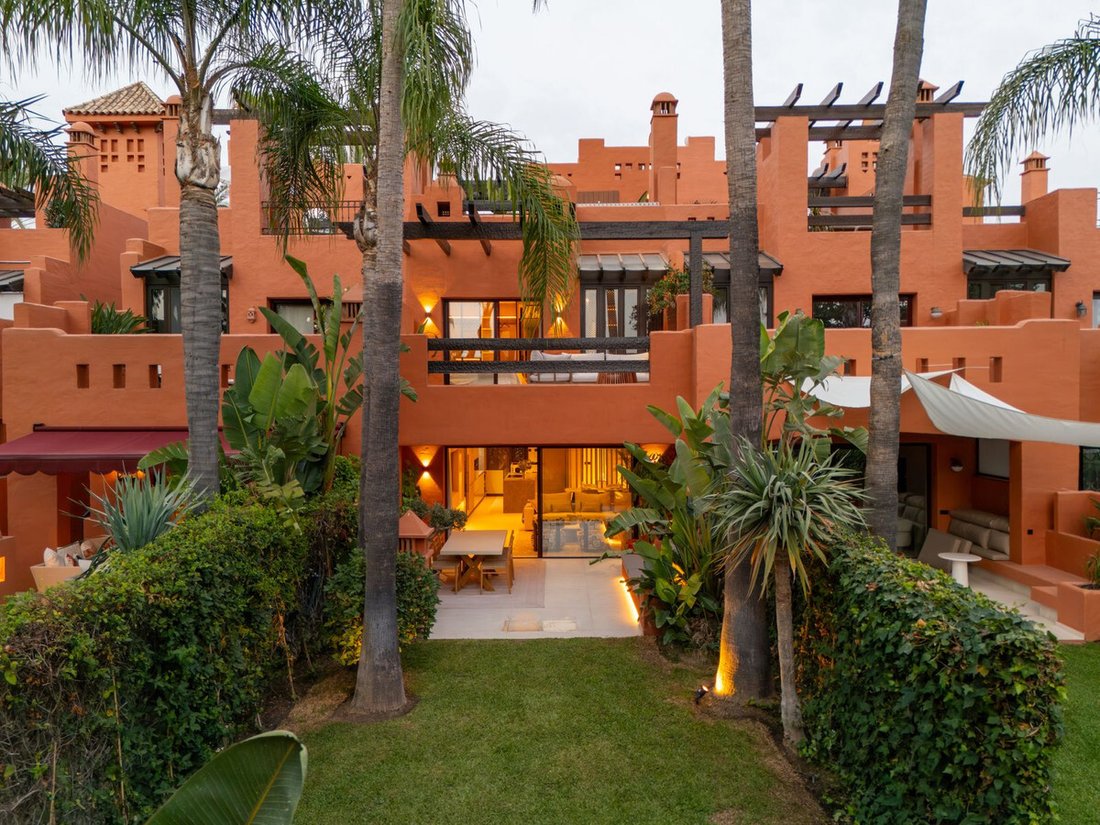 Townhouse in Marbella, Andalusia, Spain 3 - 16277975