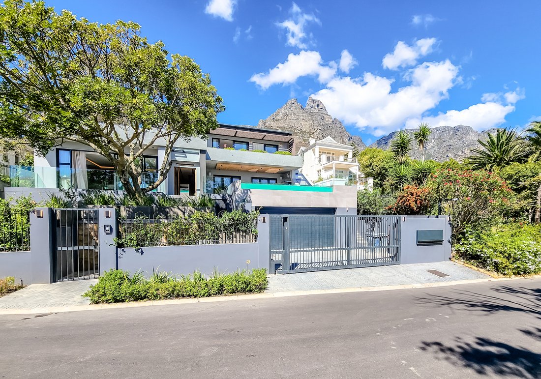 House in Bakoven, Cape Town, South Africa 1 - 16278399