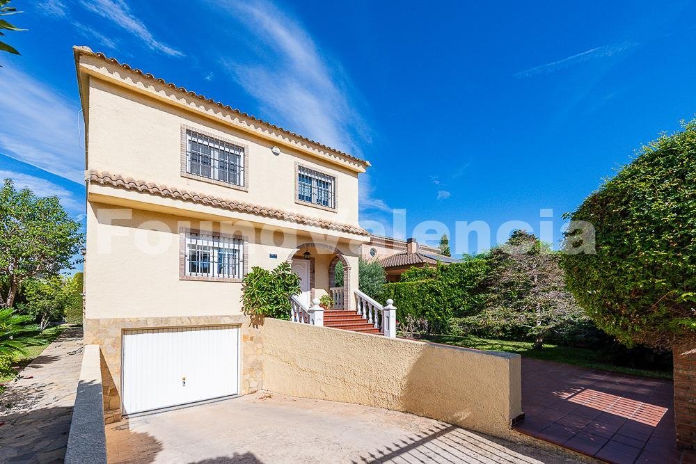 Villa in l'Eliana, Valencian Community, Spain 2 - 16277689