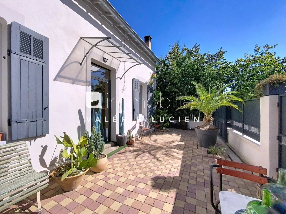 House in Eygalières, Provence-Alpes-Côte d'Azur, France 1 - 16170889