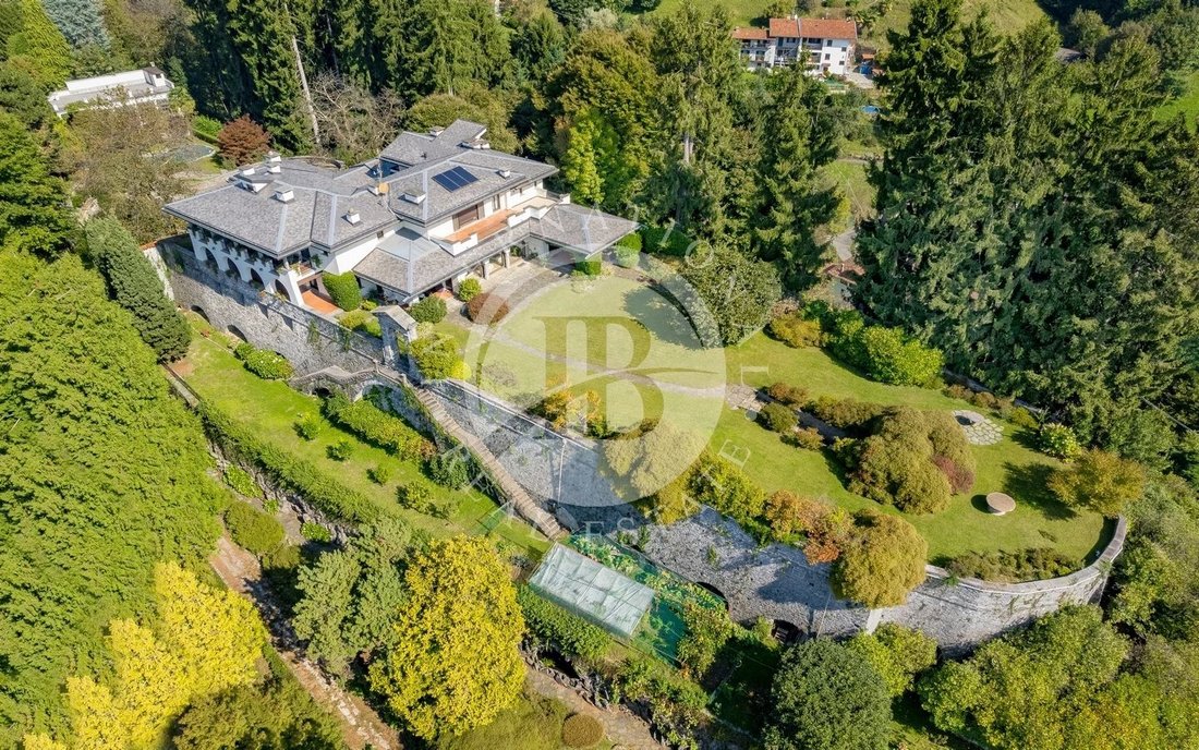 Villa in Historic Center, Biella, Piedmont 1 - 16277879