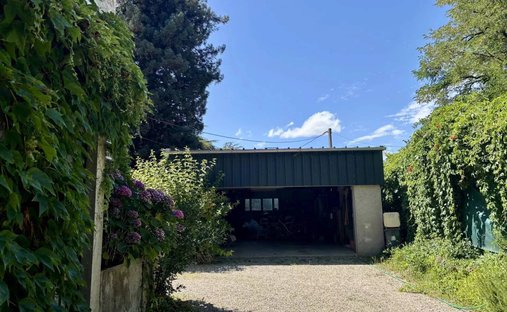 Elegant 18th Century Manor With Towers In The Heart Of Gascony