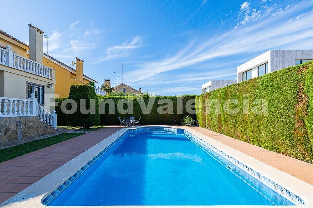 Villa in l'Eliana, Valencian Community, Spain 4 - 16277689