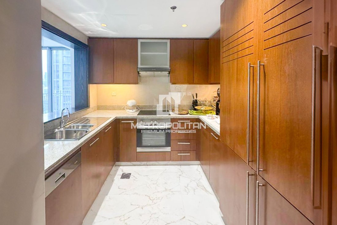 Apartment in Burj Khalifa Lake, Downtown Dubai, Dubai 2 - 16278340