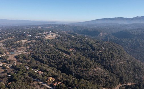 Land in Seva, Katalonien, Spanien 1