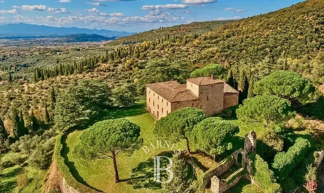 Millennial Castle In The Hills Of Arezzo