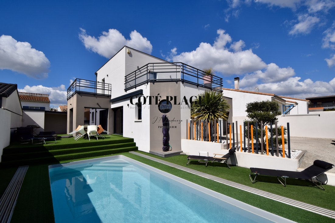 House in Vaux-sur-Mer, Nouvelle-Aquitaine, France 1 - 16277851