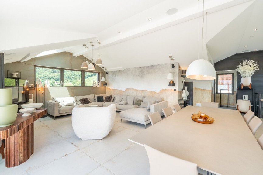 Estate in Menthon-Saint-Bernard, Auvergne-Rhône-Alpes, France 3 - 16125247