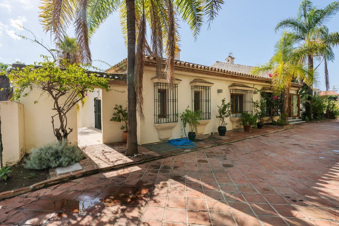 Villa in Estepona, Andalusia, Spain 3 - 16277796