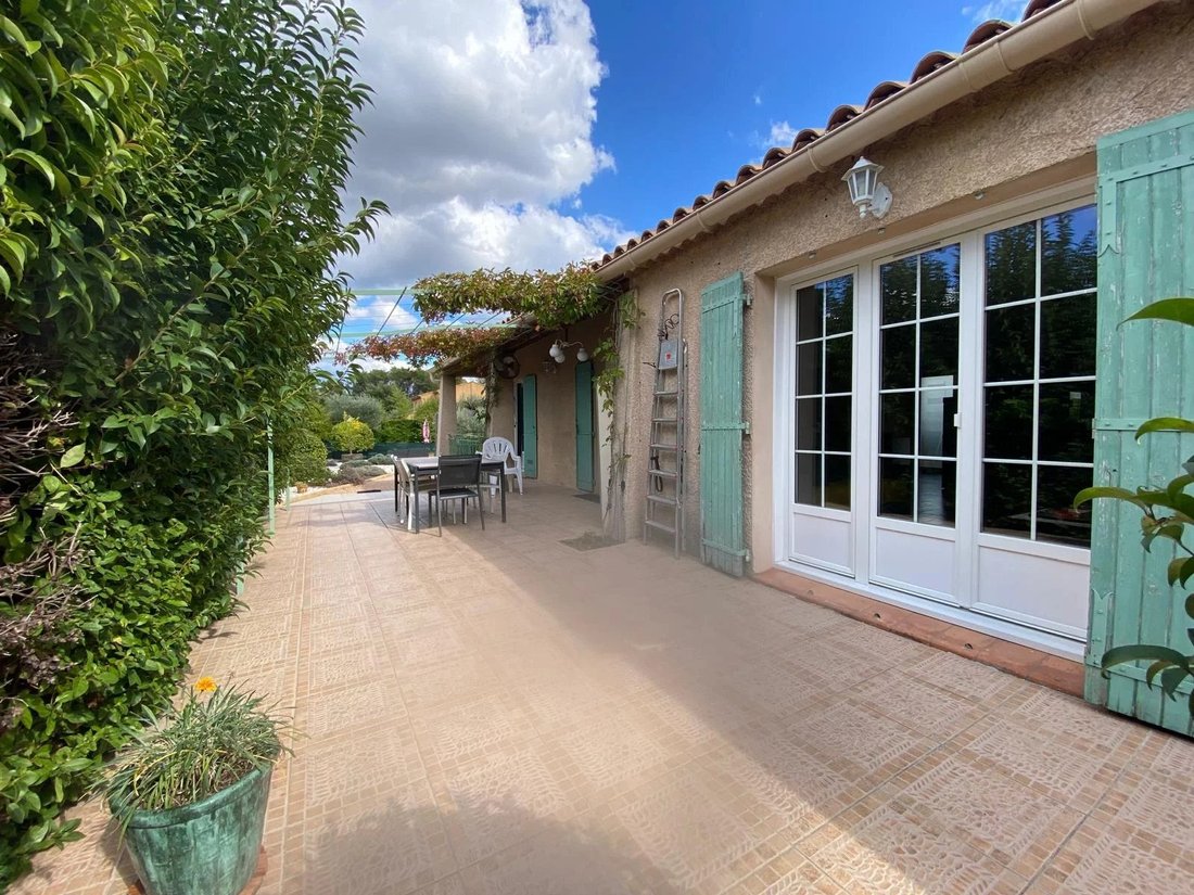 Villa in Flayosc, Provence-Alpes-Côte d'Azur, France 4 - 16277604