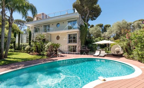 Villa in Antibes, Provence-Alpes-Côte d'Azur, France 1