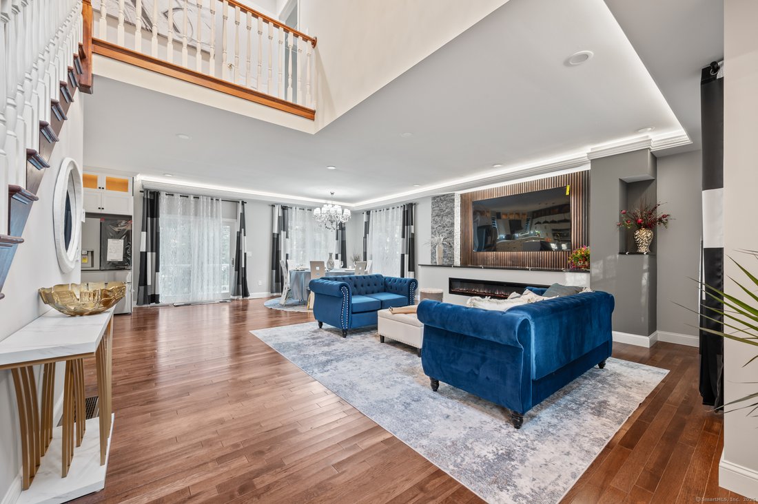House in Simsbury, Connecticut, United States 4 - 16278429