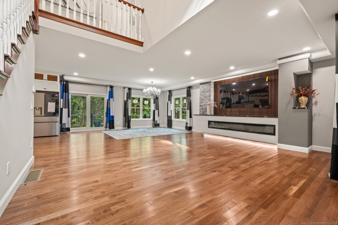 House in Simsbury, Connecticut, United States 3 - 16278429