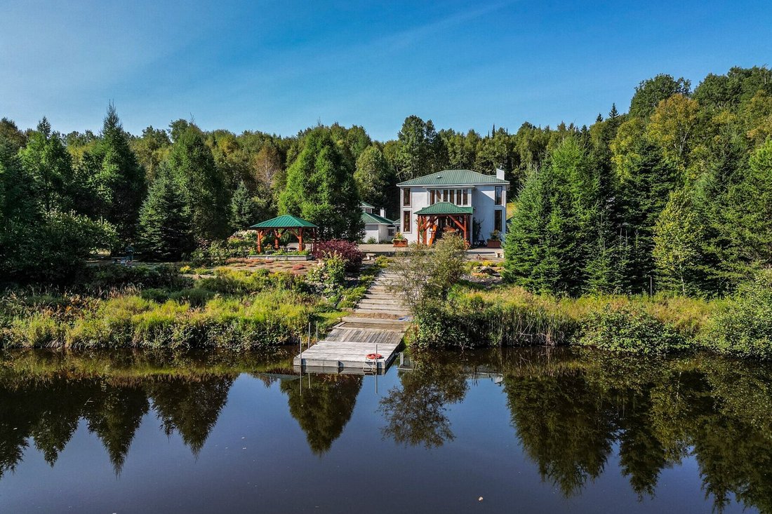 House in Saint-Michel-des-Saints, Quebec, Canada 1 - 14699663