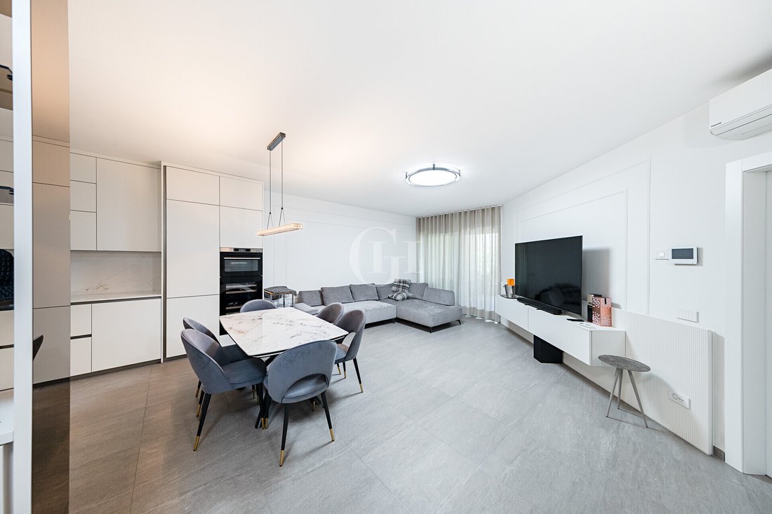 Apartment in Historic Center, Desenzano del Garda, Lombardy 4 - 16280839