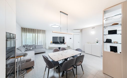 Apartment in Historic Center, Desenzano del Garda, Lombardy 1