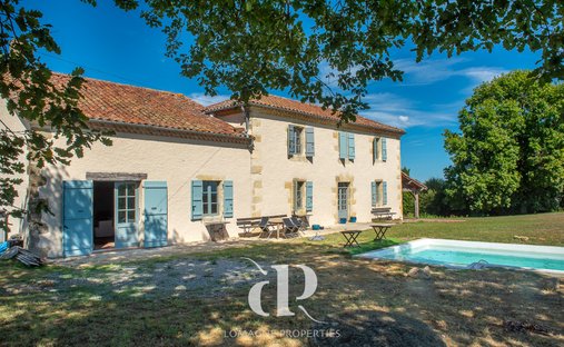 Château Vic Fezensac 503.14 Sqm 9 Rooms