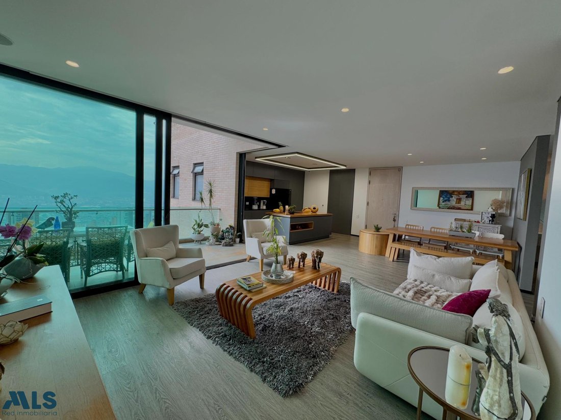 Apartment in Medellín, Antioquia, Colombia 2 - 16280965