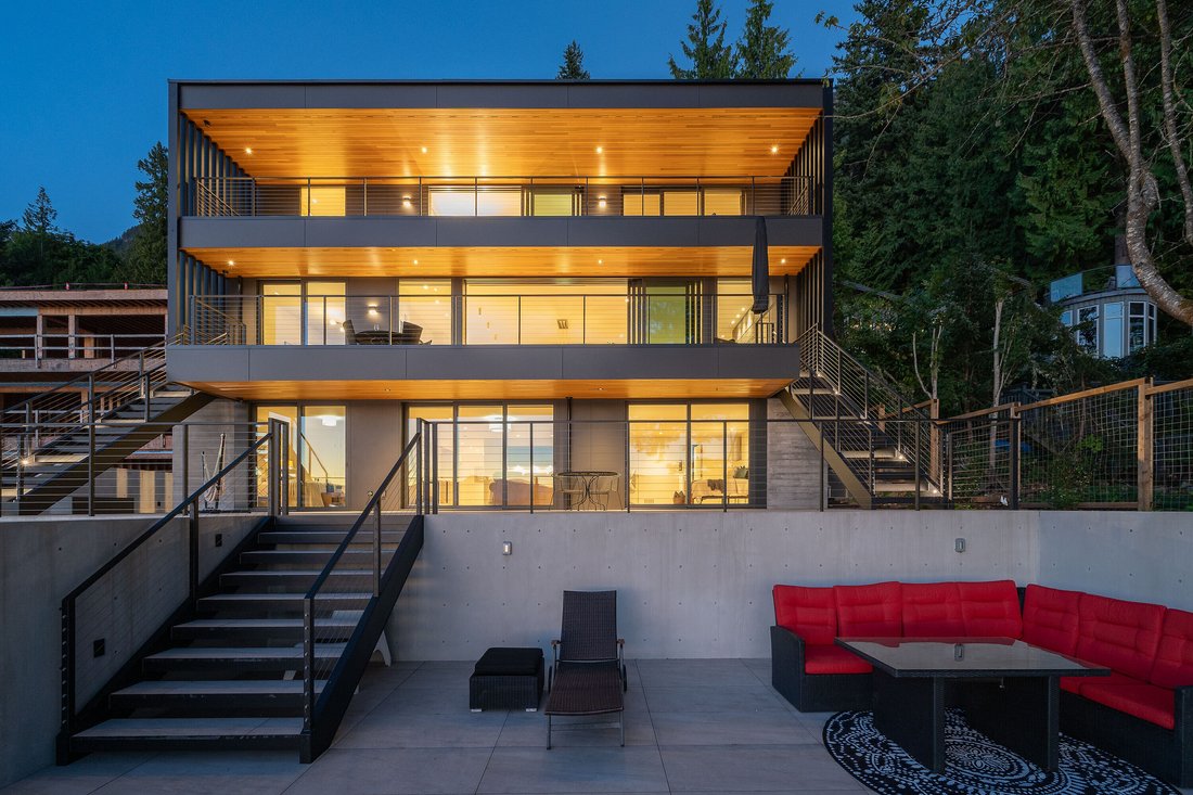 House in West Vancouver, British Columbia, Canada 3 - 16278749