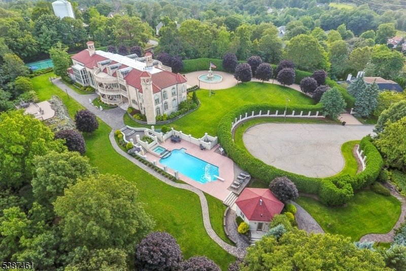 House in Cedar Grove, New Jersey, United States 4 - 16280175