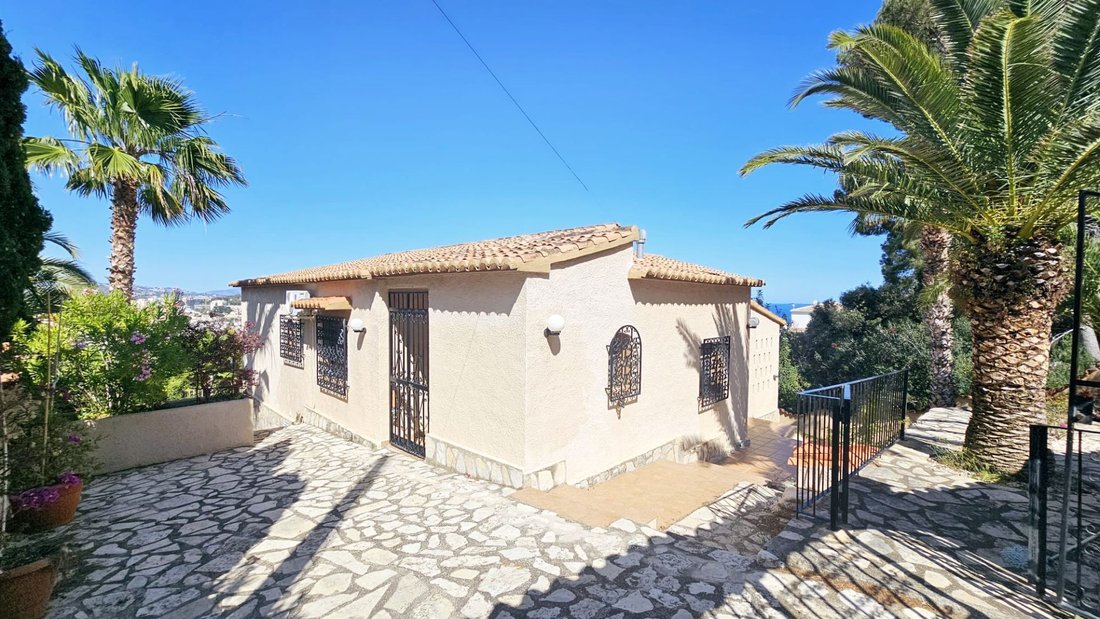 Chalet in Calp / Calpe, Valencian Community, Spain 3 - 16279411