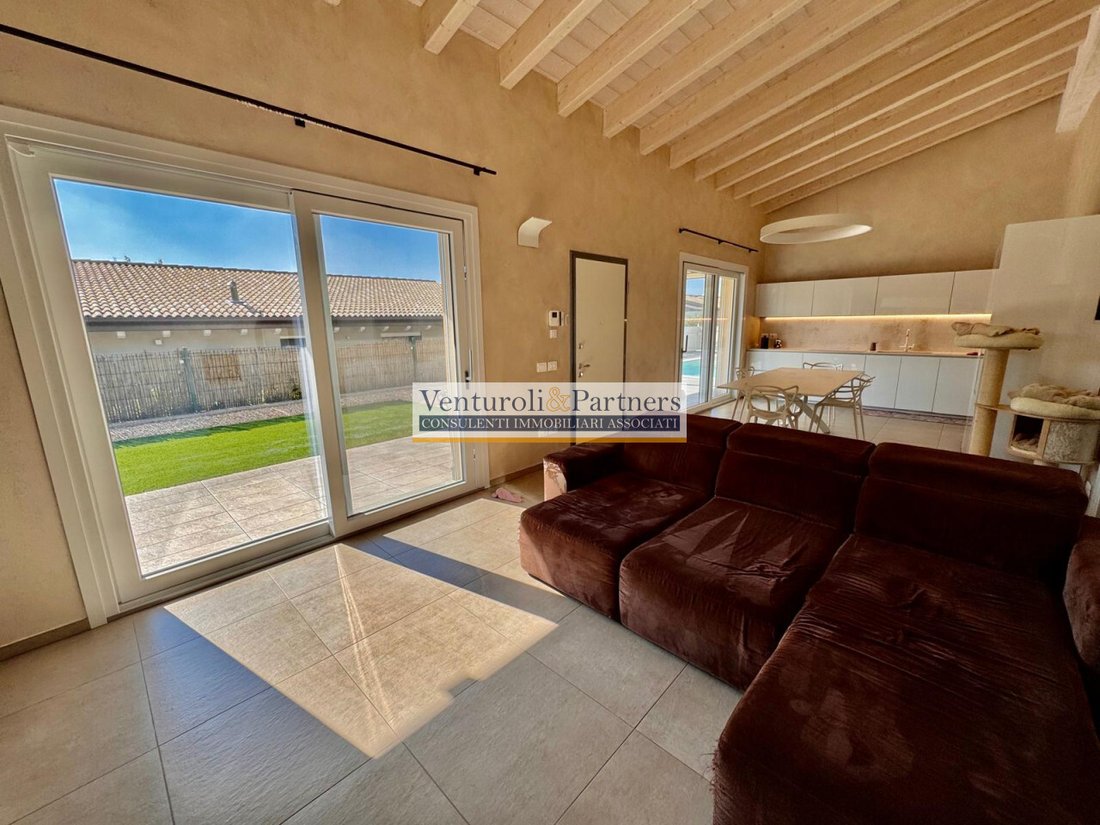 Villa in Castel Venzago, Lonato del Garda, Lombardy 4 - 16280180