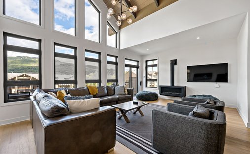 Condo in Mont-Tremblant, Quebec, Canada 1