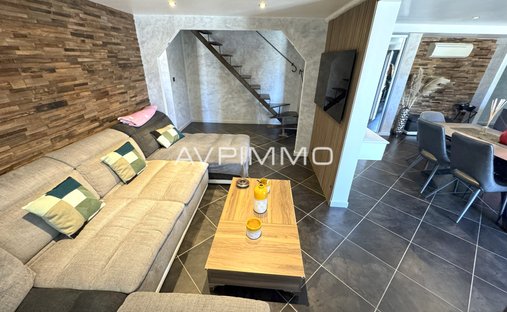 Apartment in Saint-Cyr-sur-Mer, Provence-Alpes-Côte d'Azur, France 1