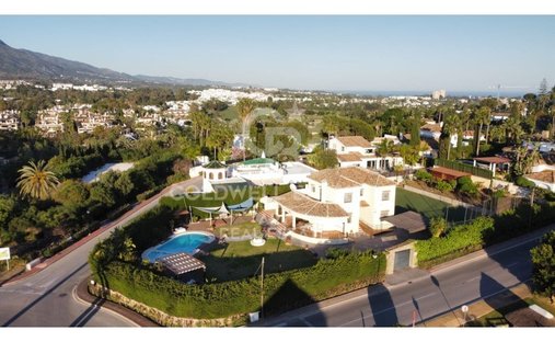 Casa en Nueva Andalucía, Marbella, España 1