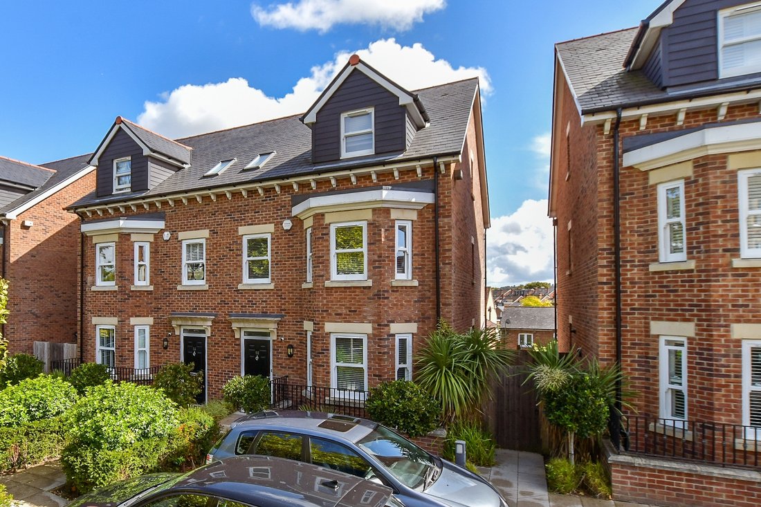 Villa in Tunbridge Wells, England 1 - 16279651