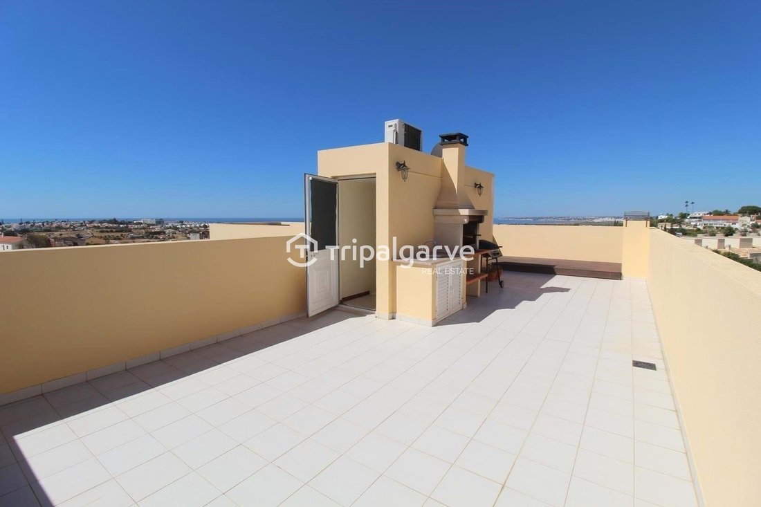 House in Olhos de Agua, Algarve, Portugal 1 - 16279117