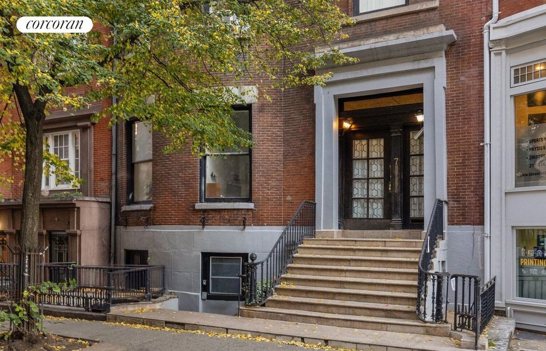 House in New York, New York, United States 1 - 16218037
