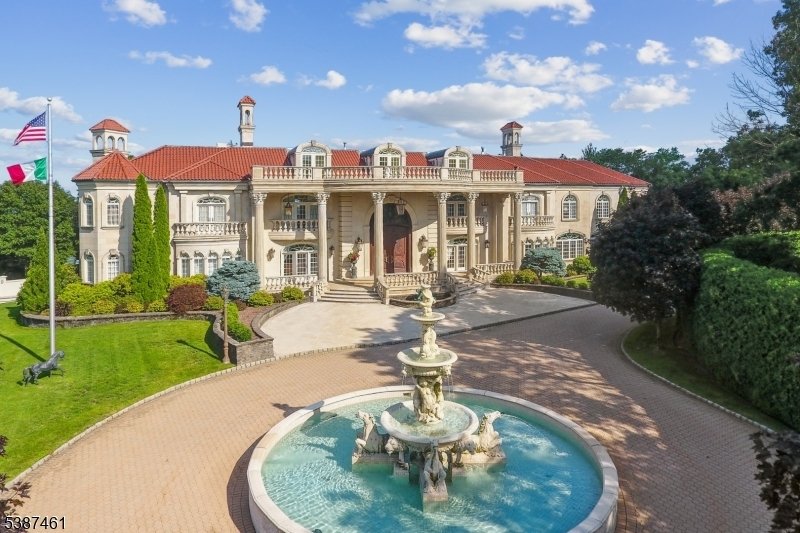 House in Cedar Grove, New Jersey, United States 3 - 16280175