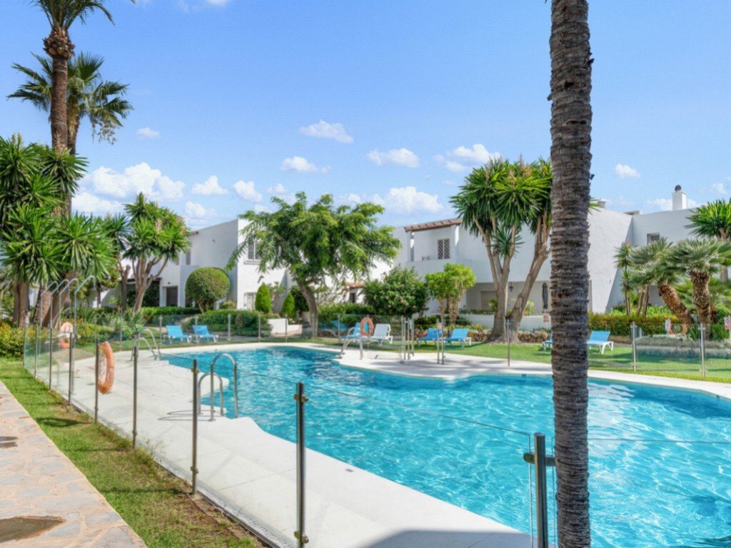 Apartment in Puerto Banus, Marbella, Spain 2 - 16279525