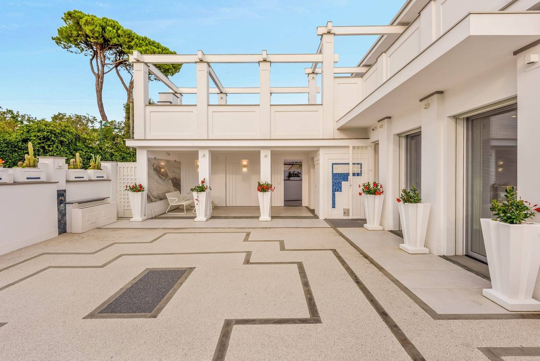 Villa in Center, Forte dei Marmi, Tuscany 2 - 16280037