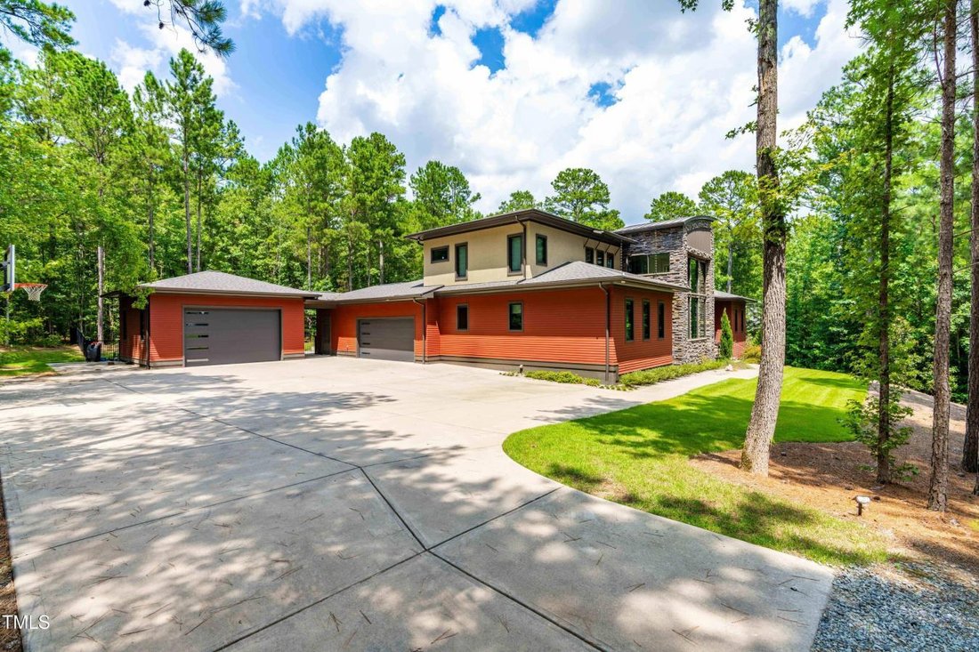 House in Apex, North Carolina, United States 4 - 16281207