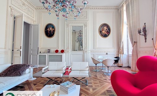 Apartment in Hôtel de Ville-Quinconce-Saint Seurin-Fondaudège, Bordeaux, France 1
