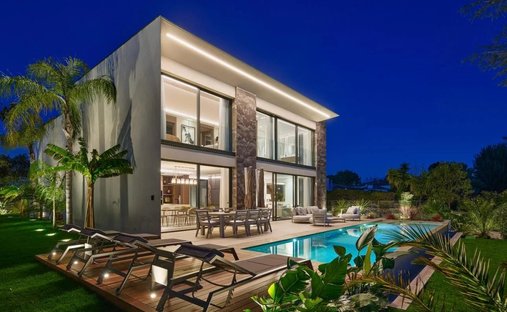 House in Saint Nicolas, Cannes, France 1
