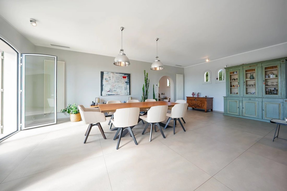 House in Mougins, Provence-Alpes-Côte d'Azur, France 3 - 16282437