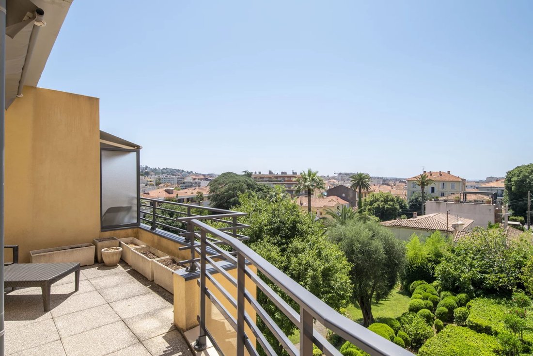 Apartment in Saint Nicolas, Cannes, France 2 - 16283315