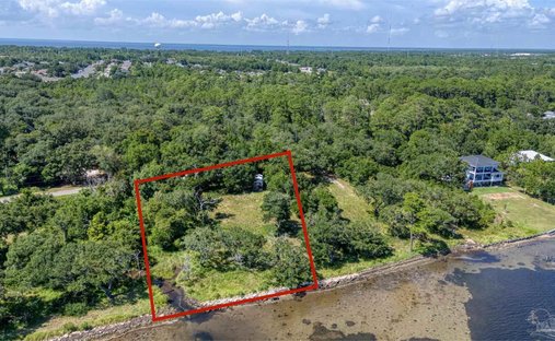 Land in Gulf Breeze, Florida, United States 1