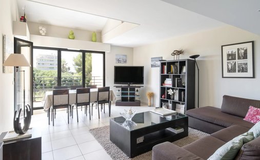 Apartment in Saint Nicolas, Cannes, France 1