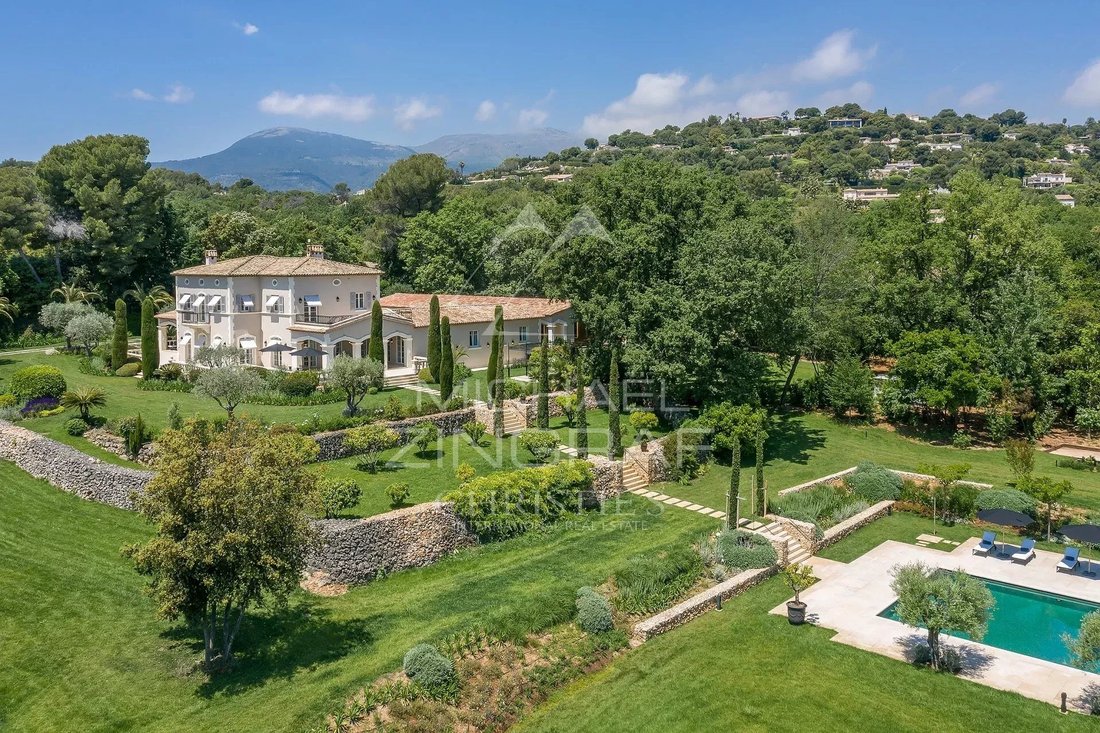 Villa in Centre du Village, La Colle-sur-Loup, France 1 - 16277602