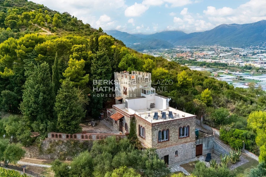 House in Historic Center, Albenga, Liguria 3 - 16284755